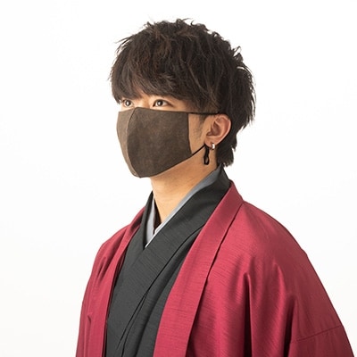 【京職人×学生の想い】京友禅の技術と柿渋の力の融合で誕生したこだわりマスク一点[柿渋鉄媒染(黒)色]