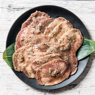 自宅で焼肉屋さんセット 牛タン 300g 豚ロース肉 500g(塩味) F21E-404