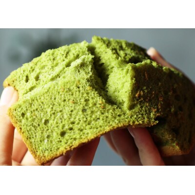お茶屋の抹茶シフォンケーキ