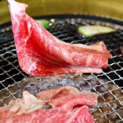【A5等級の博多和牛が届きます!】モモすき焼き・しゃぶしゃぶ用300g(東峰村)