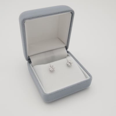 Pt900 プラチナダイヤモンド0.5ct×0.5ctピアス[LD0017] | 山梨県甲府市