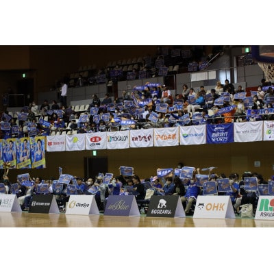 トライフープ岡山 3月16日(土)観戦チケット&浦野選手とコートで記念撮影権&くらや銘菓