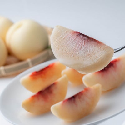 岡山の白桃(早生種)　大玉3玉(約840g)