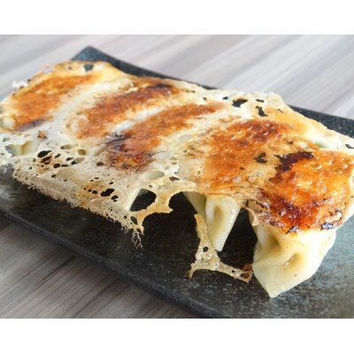藤沢ブランド『みやじ豚』使用の肉汁飛び出す『みやじ豚の金ぎょうざ』(ニンニク入り特製ぎょうざ)
