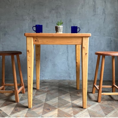 Mipig カフェテーブル　60×60cm　チーク 国産無垢材