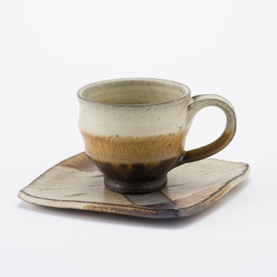 コーヒーカップ&ソーサーと豆皿のセットAM2