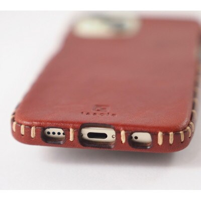 【iPhone15用】本革ケース・レッド
