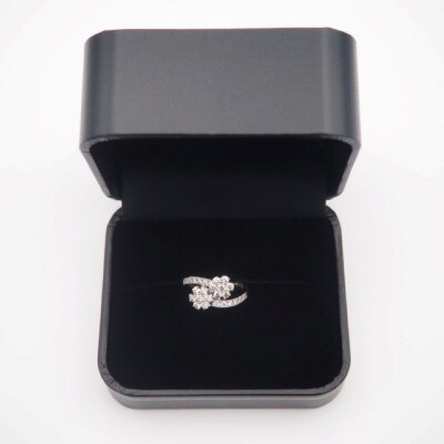 プラチナ 1.0ct フラワーダイヤモンド リング　HR-009428