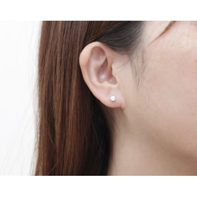 Pt900 モアサナイト6本爪スタッドピアス 06760