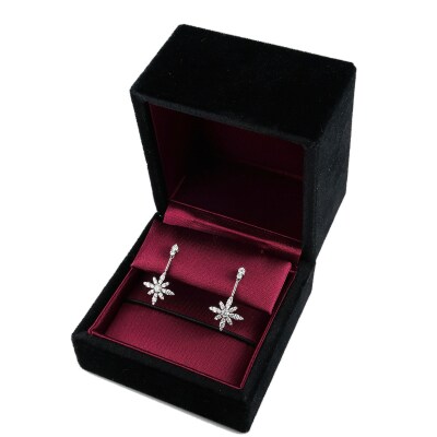 プラチナ ダイヤ0.7ct スターピアス  PNI-10AC