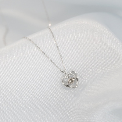 ダンシングストーンダイヤペンダント【petit mine】K10WG・0.05ct　D10-0016