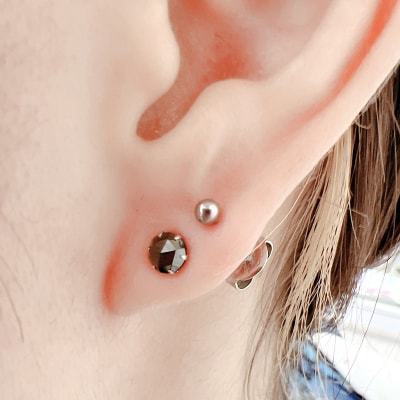 トータル0.7ct 【AAA】ブラックダイヤモンドピアス HRAC-0070