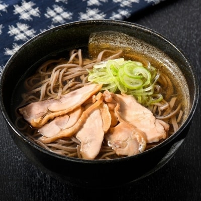 かほく冷たい肉そば・冷たい肉中華冷蔵各2食セットと親鳥チャーシューおつまみ
