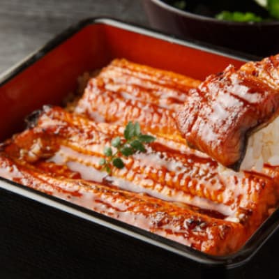 熟練された職人が作る「炭火焼き　国産うなぎ蒲焼」大サイズ約200g×1尾