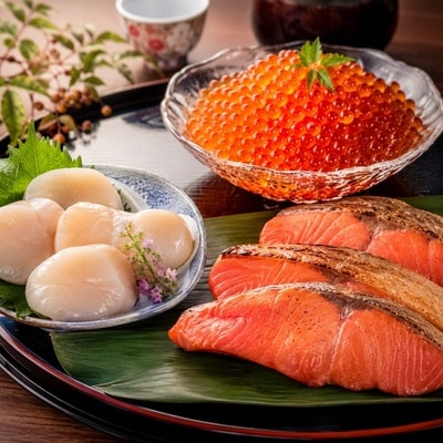 ほたて500g・醤油いくら140g・たらこ140g・明太子140g・紅鮭5切 D-16033