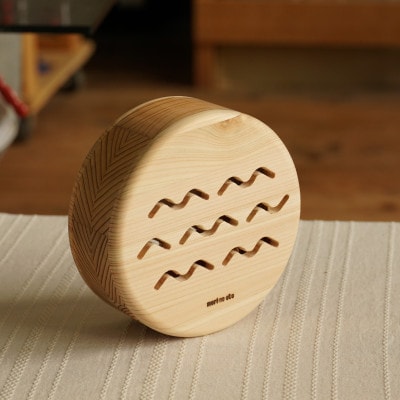 【うみ】おだやかにゆれる海をイメージした楽器玩具