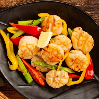 北海道オホーツク海産ホタテ玉冷バラエティサイズ(1kg)| 訳あり サイズ不揃い