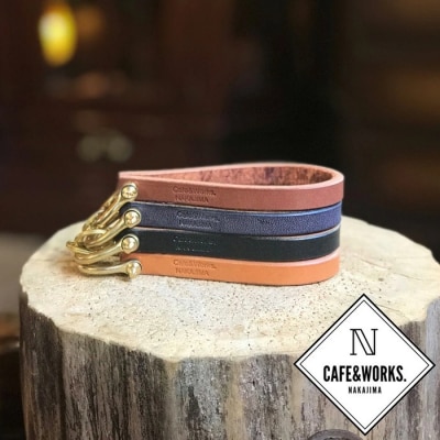 レザークラフト:真鍮シャックル本革レザーキーホルダー(チャコール)