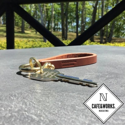 レザークラフト:真鍮シャックル本革レザーキーホルダー(ブラウン)