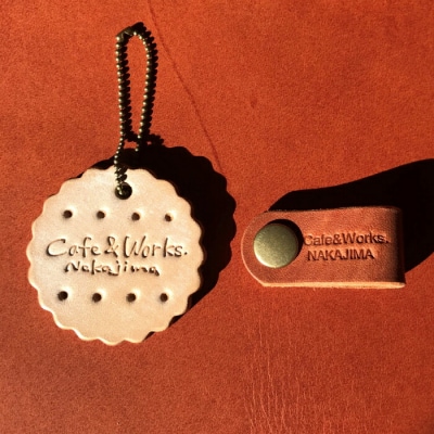 クッキーホルダー(ベージュ)・本革ケーブルクリップセット【レザークラフト】