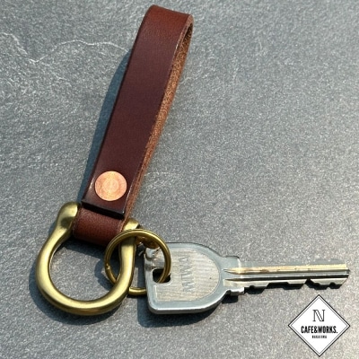 レザークラフト:真鍮シャックル本革レザーキーホルダー小(ブラウン)