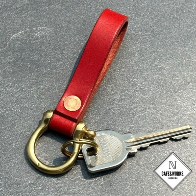 レザークラフト:真鍮シャックル本革レザーキーホルダー小(レッド)