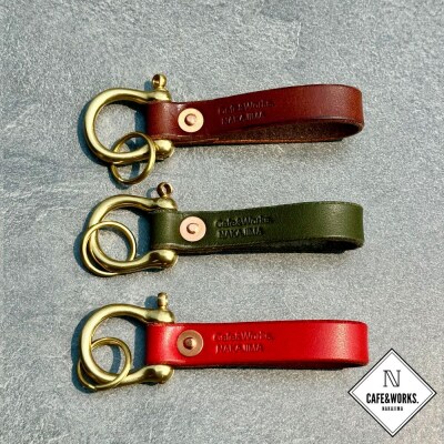 レザークラフト:真鍮シャックル本革レザーキーホルダー小(レッド)