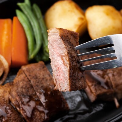 レストランの黒毛和牛ステーキ弁当　J10