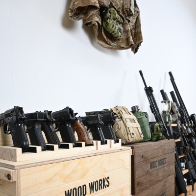 WOOD WORKS 日本製 ガンスタンド 1丁掛【本体カラー:ナチュラル】