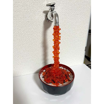 ★蛇口からイクラが出ている食品サンプル★北海道釧路市発 ユーモア雑貨 ハンドメイド F5F-0145