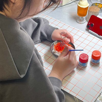 ★ミニイクラ丼のメモスタンド 食品サンプル★北海道釧路市発 ハンドメイド イクラ丼 F5F-0146