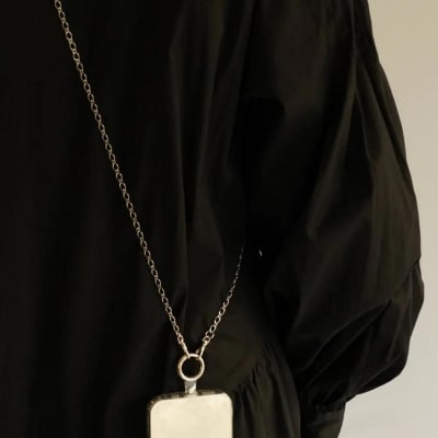 【LENERAスマートフォンショルダー】smartphoneshoulder perchsilver