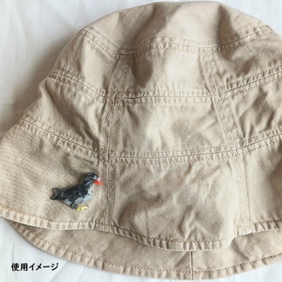 ウトウのピンバッジ