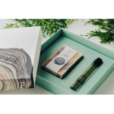 5【ゴ】　南郷檜石鹸&フレグランスオイルセット