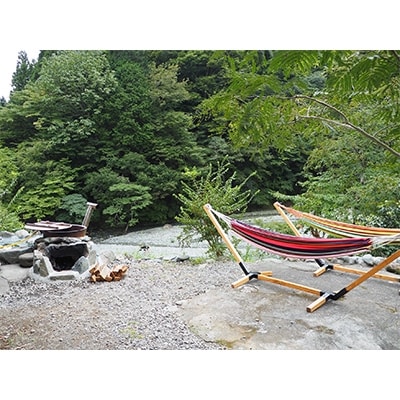 ふるさと納税限定プラン!野天風呂に全天候型ファシリティーで贅沢キャンプ「やどろぎ荘」貸し切りプラン