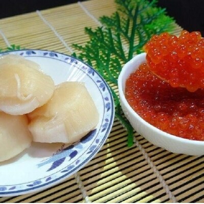 【北海道根室産】ほたて300g×1P、醤油いくら100g×3P B-66006