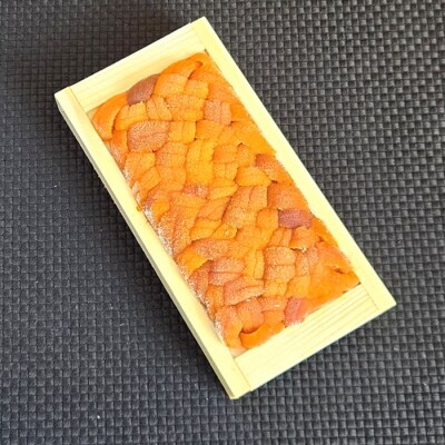 冷凍エゾバフンウニ100g(赤系)、いくら(鱒卵)、サーモン[11月中旬以降発送] D-71067