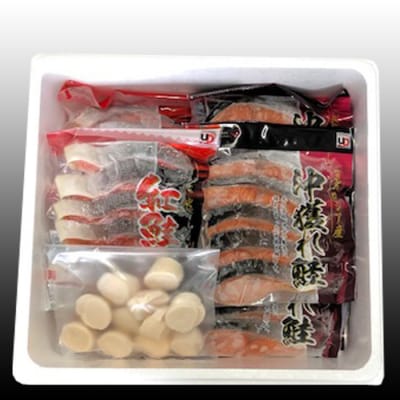 ほたて貝柱200g×1P、甘塩紅鮭5切×5P、甘塩沖獲れ鮭5切×5Pセット C-70035