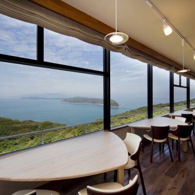 紀淡海峡に浮かぶ島々を一望する絶景リゾート「休暇村紀州加太」日帰りランチ&温泉入浴ペア利用券