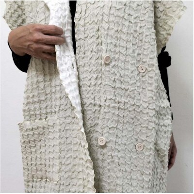 シルク使いの ふわふわ オールシーズン着る毛布(65×90cm) ベージュ 19016M-BE
