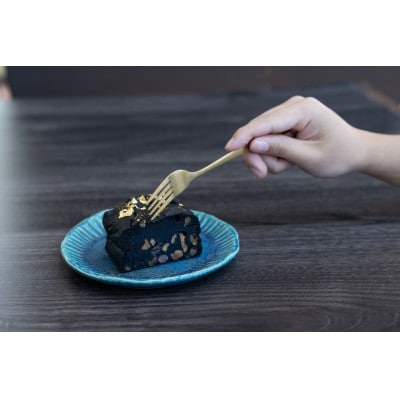 紀州漆黒プレミアムケーキ「光明」