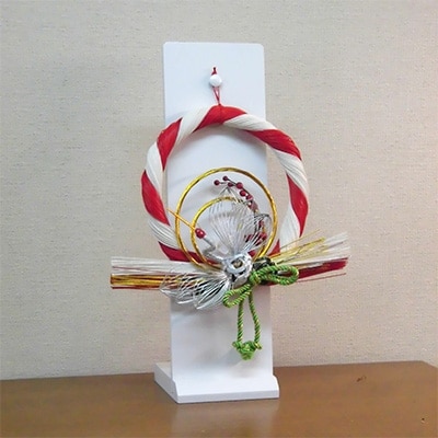 漆器の木製置き型飾り掛け　白　大　　
