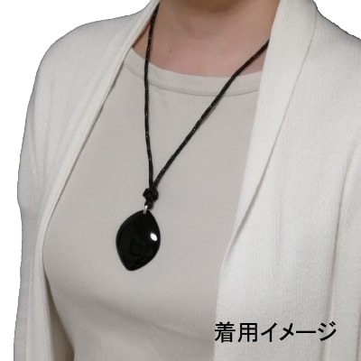 漆器のペンダント ダイヤ形 彩箔 グリーン