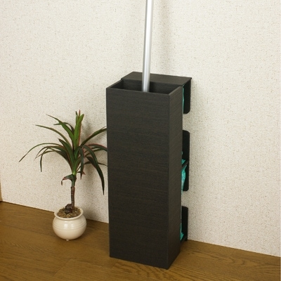 和歌山県海南市 バスク フローリングワイパー スタンド ブラック 替用のシートを2つまで収納可能です