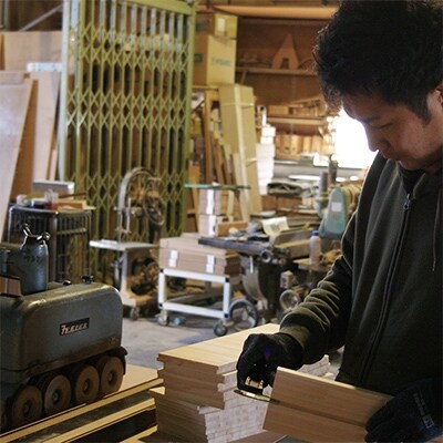 和歌山県海南市 米びつ 2kg  ナチュラル 升付  紀州ひのきを使用した見た目にも美しい米びつ