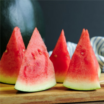 《2026年分受付中》【定期便2回】スイカ2種(夏のほほえみ・夏の女神)食べ比べ【01147】