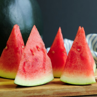 《2026年分受付中》秋に収穫される赤色スイカor黄色スイカ2～4玉(約9kg)【01149】