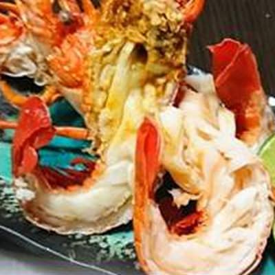 伊勢海老とトコブシの煮つけ