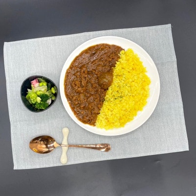 福岡県産「博多とよみつひめ」を丸ごと使用!!いちじくゴロっとカレー(170g×10袋)(筑前町)