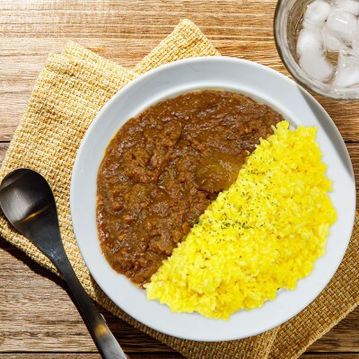 福岡県産「博多とよみつひめ」を丸ごと使用!!いちじくゴロっとカレー(170g×20袋)(筑前町)